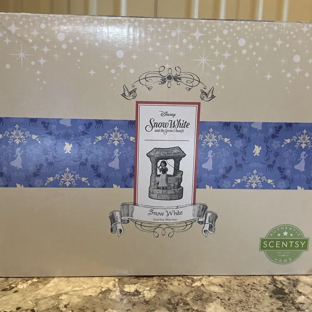 Scentsy‎ Disney Snow White Limited Edition Wax Warmer Brand New Open Box